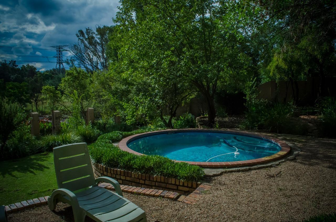 The Rivonia River Lodge Йоханнесбург Экстерьер фото