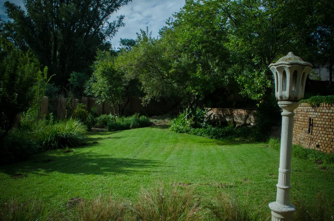 The Rivonia River Lodge Йоханнесбург Экстерьер фото