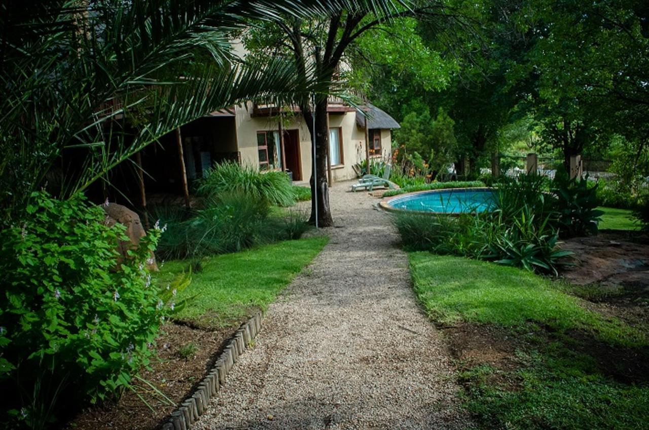 The Rivonia River Lodge Йоханнесбург Экстерьер фото
